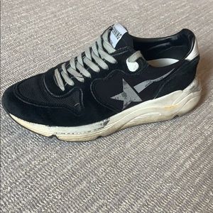 Black golden goose sneaker size 37!